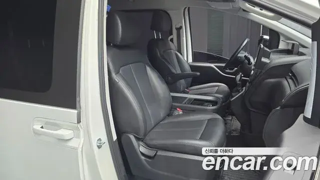 Hyundai Staria 2022 — Şəkil 8/20