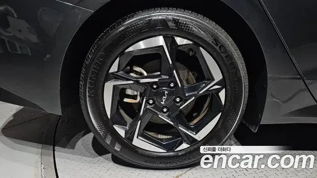 Kia K5 2024 — Photo 14/30