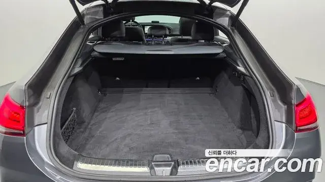 Mercedes-Benz GLE-Class 2021 — Şəkil 19/20