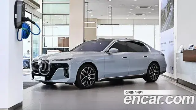 BMW 7 Series 2025 — Фото 20/20