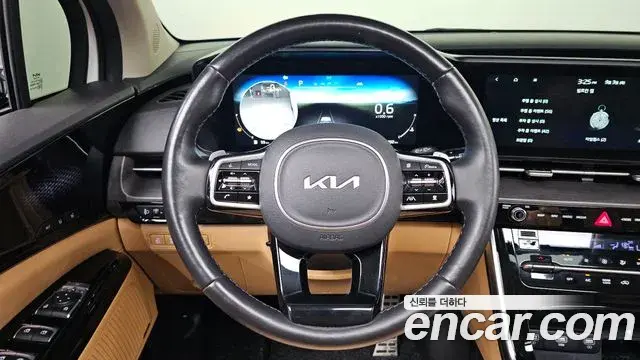 Kia Carnival 2021 — Фото 13/20