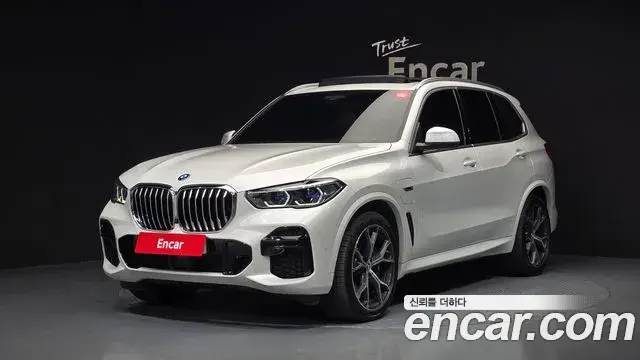 BMW X5 2022 — Фото 1/20