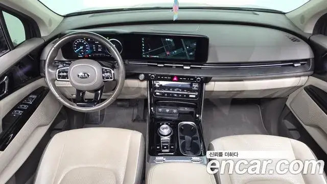 Kia Carnival 2021 — Photo 7/20