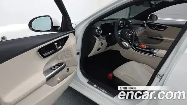 Mercedes-Benz C-Class 2025 — ფოტო 10/20