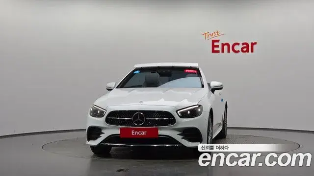 Mercedes-Benz E-Class 2023 — Фото 3/20