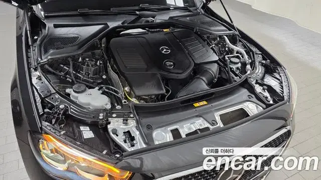 Mercedes-Benz E-Class 2025 — Фото 6/20