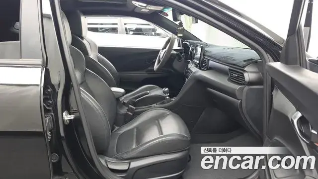 Hyundai Veloster 2018 — Фото 11/20