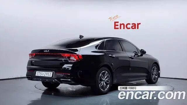 Kia K5 2022 — Şəkil 2/20