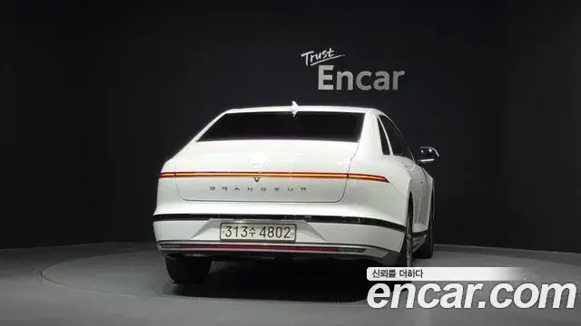Hyundai Grandeur 2023 — Photo 4/20