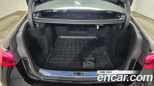 Mercedes-Benz S-Class 2025 — Фото 11/20