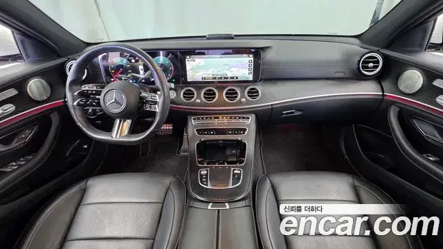 Mercedes-Benz E-Class 2022 — Фото 7/20