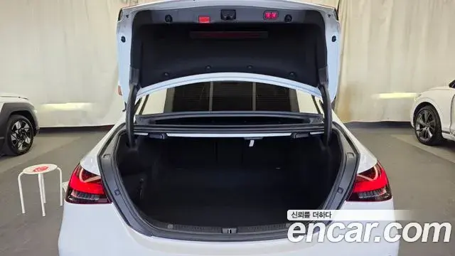 Mercedes-Benz E-Class 2022 — Фото 20/20