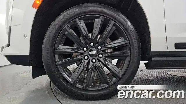 Cadillac Escalade 2021 — Photo 5/20