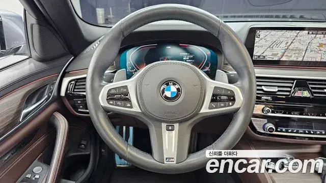 BMW 5 Series 2019 — Фото 13/20