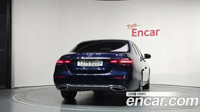 Mercedes-Benz E-Class 2021 — Фото 4/20