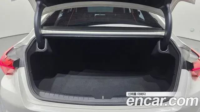 Kia K8 2022 — Photo 15/20