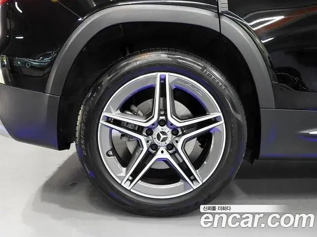Mercedes-Benz GLB-Class 2023 — Фото 20/20
