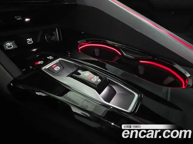 Audi Q5 2025 — Фото 13/18