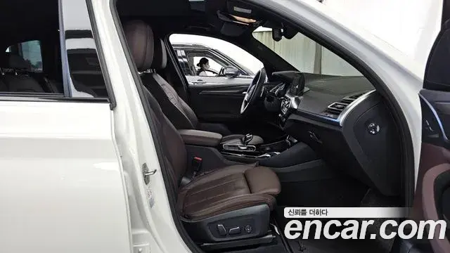 BMW X3 2024 — Photo 8/20