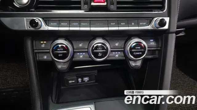 Genesis G70 2020 — ფოტო 4/35