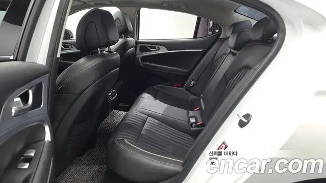 Genesis G70 2020 — ფოტო 32/35