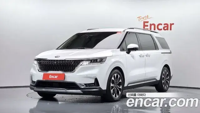 Kia Carnival 2021 — Photo 1/20