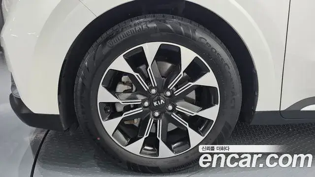 Kia Carnival 2021 — Photo 5/20
