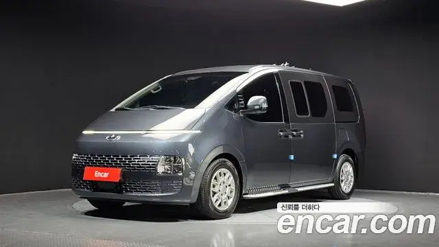 Hyundai Staria 2023 — Фото 1/20