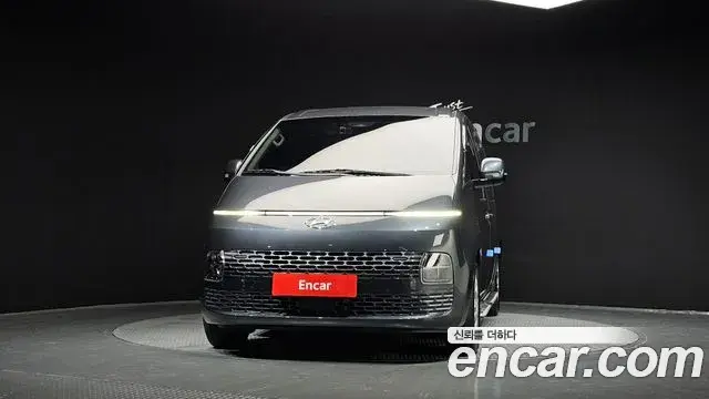 Hyundai Staria 2023 — Фото 3/20