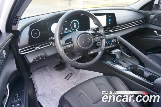 Hyundai Avante 2023 — Photo 9/20