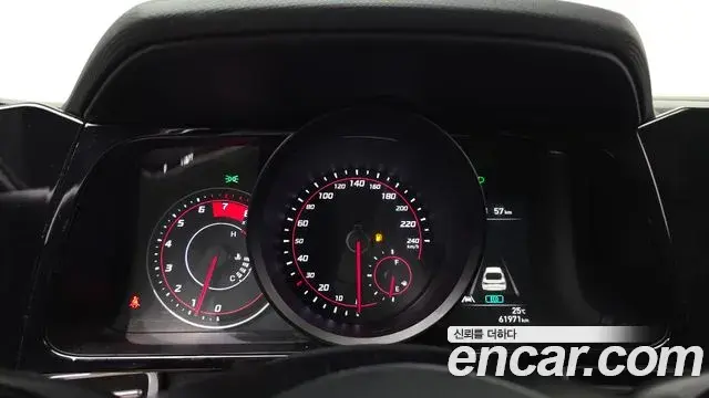 Hyundai Avante 2021 — Photo 8/20