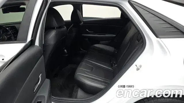 Hyundai Avante 2021 — Photo 12/20