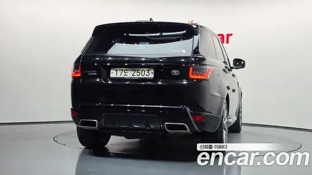 Land Rover Range Rover Sport 2018 — Photo 31/40