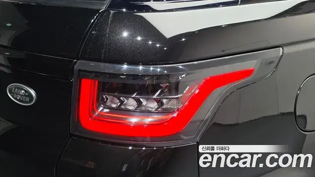 Land Rover Range Rover Sport 2018 — Photo 15/40