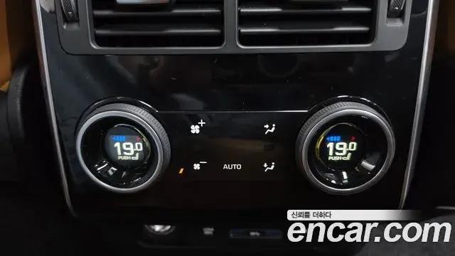 Land Rover Range Rover Sport 2018 — Photo 22/40