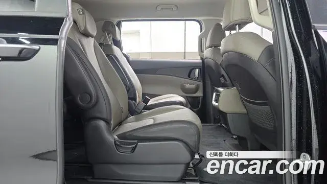 Kia Carnival 2024 — Şəkil 12/20
