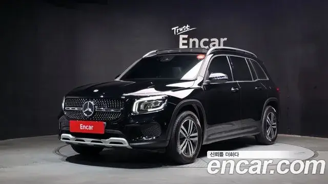 Mercedes-Benz GLB-Class 2021 — Фото 1/20
