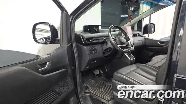 Hyundai Staria 2024 — Photo 10/20