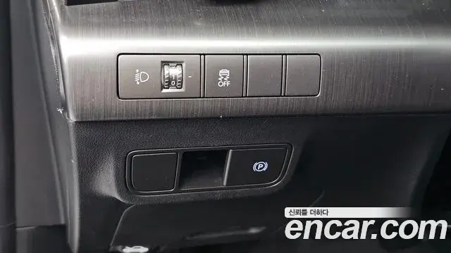 Hyundai Kona 2023 — Фото 13/20
