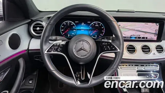 Mercedes-Benz E-Class 2021 — Фото 13/20