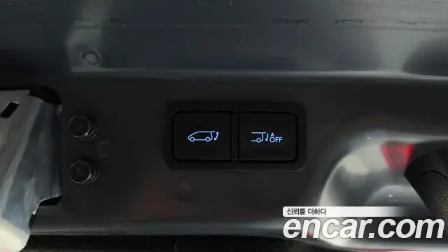 Hyundai Staria 2023 — Фото 18/20