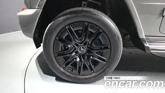 Mercedes-Benz G-Class 2024 — Photo 10/20