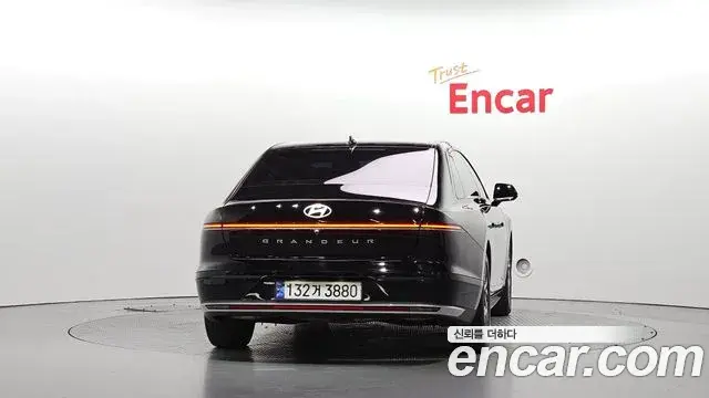 Hyundai Grandeur 2023 — Photo 4/20