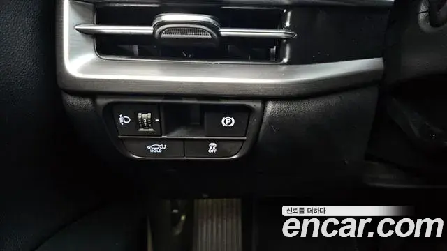 Hyundai Grandeur 2023 — Photo 16/20