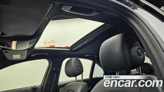Mercedes-Benz C-Class 2020 — Фото 19/20