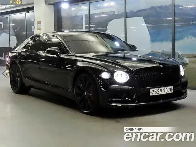 Bentley Flying Spur 2021 — Photo 7/20