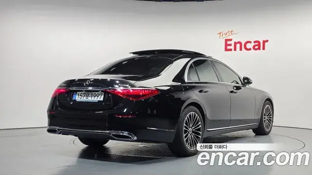 Mercedes-Benz S-Class 2025 — Фото 2/20