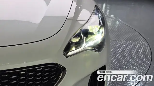 Kia Stinger 2020 — Photo 24/41