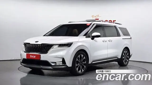 Kia Carnival 2021 — Фото 1/20
