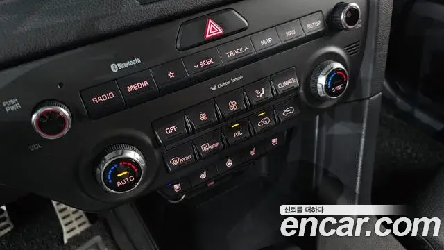 Kia Sportage The Bold 2019 — Şəkil 17/35